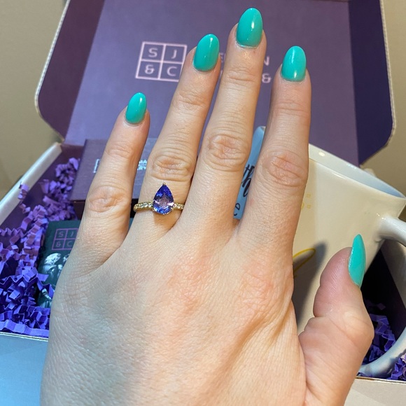 10k Tanzanite & Diamond Ring - Picture 5 of 7